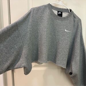 Cropped retro Nike sweatshirt